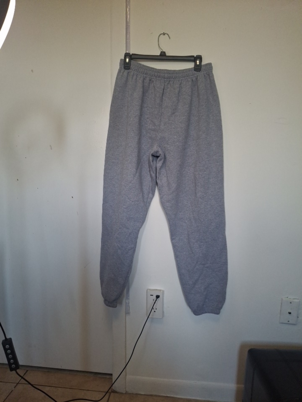 Gildan Gray Fleece Sweatpants with Elastic Waistband